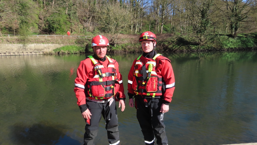 Crew Manager Paul Bainbridge and Firefighter Ethan Hall. 