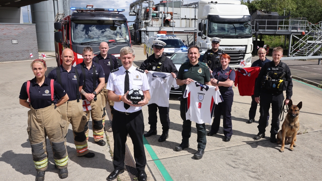 CDDFRS firefighters and Station Manager Kevin Bell with North East Ambulance Service, Durham Constabulary and Northumberland Fire and Rescue Service. 